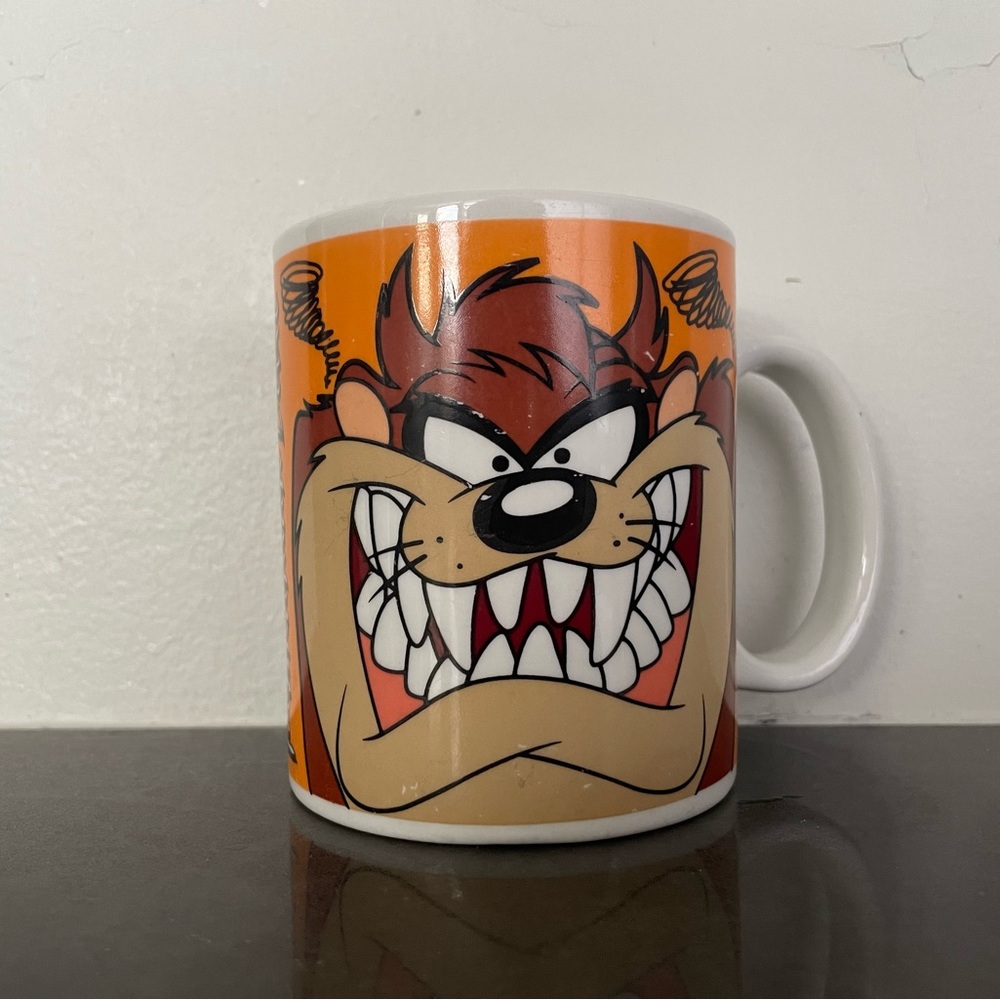 Warner Brothers Tasmanian Devil Mug-Looney Toons 1993